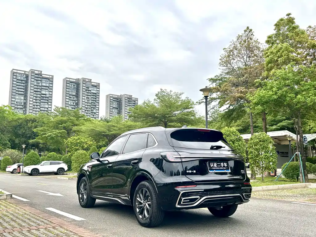 Hongqi HS5 2023 2.0T Pro