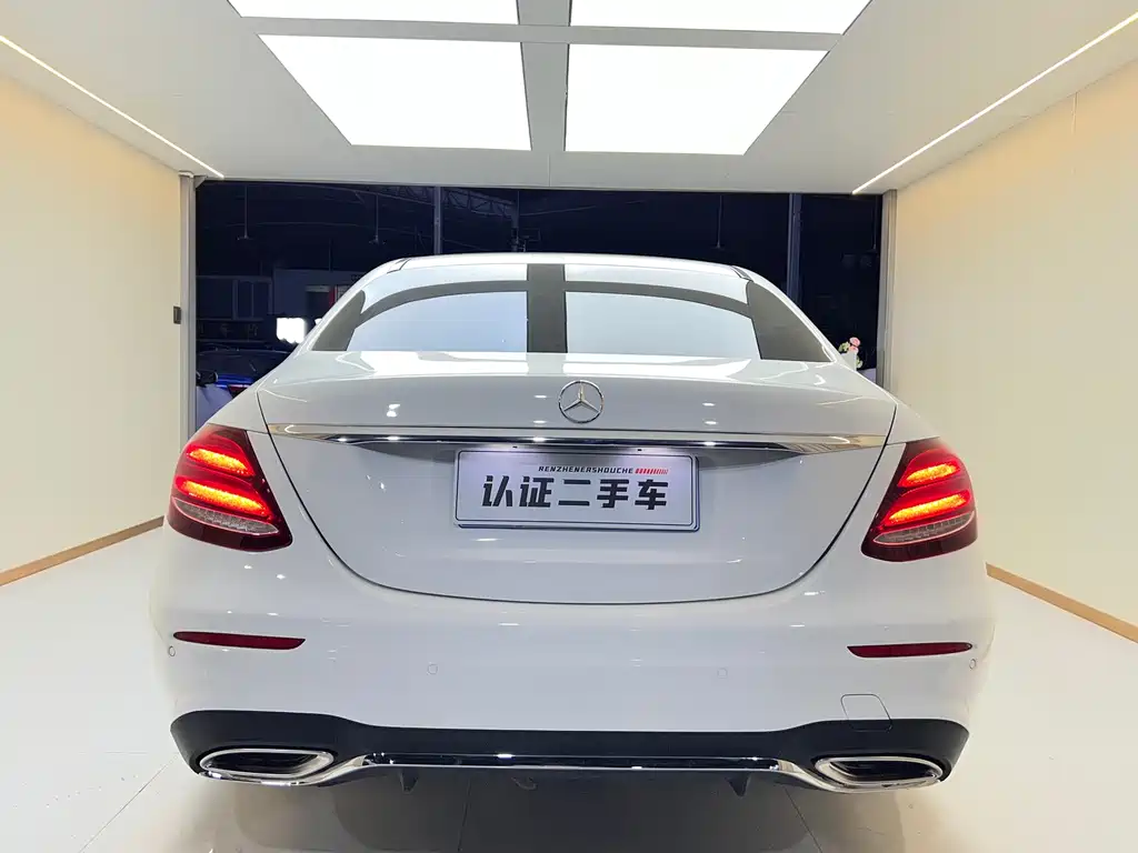 Mercedes-Benz E-Class — миниатюра 16