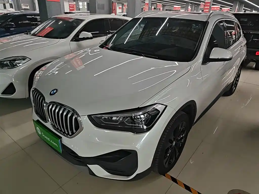 Купить BMW X1