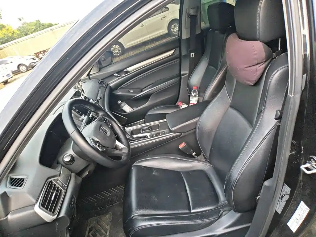 Honda Accord — миниатюра 16