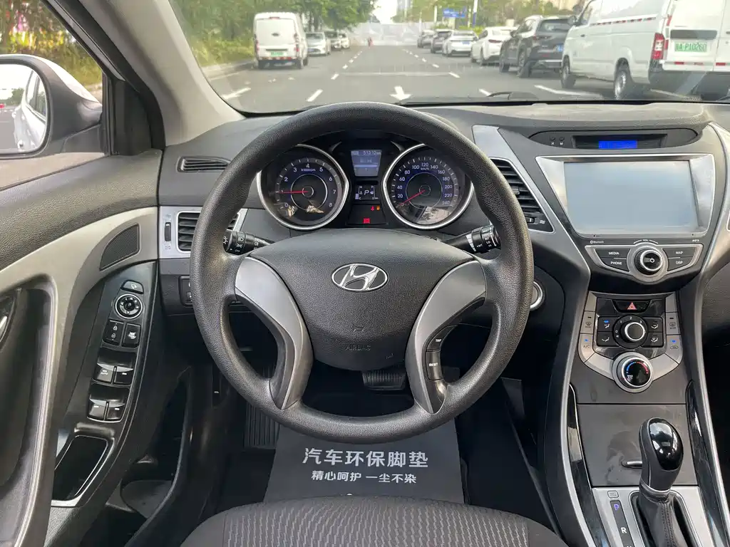 Hyundai Elantra Langdong — миниатюра 9
