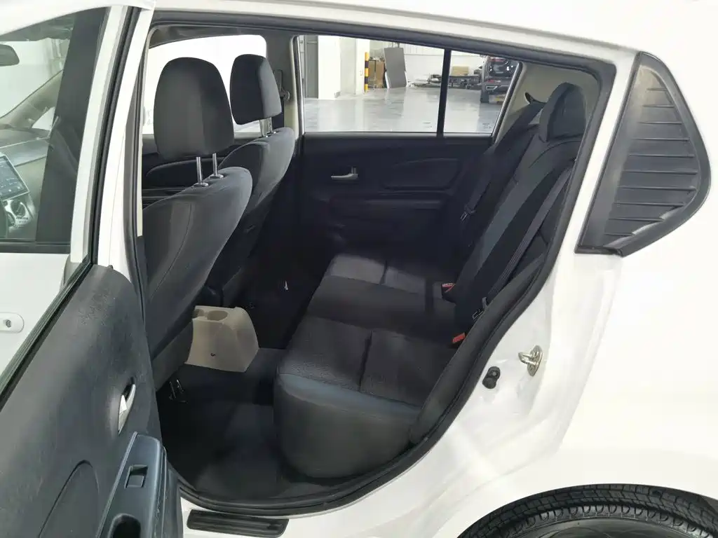 Venucia R50 — миниатюра 15