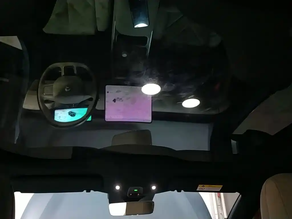 NIO ET5T — миниатюра 18