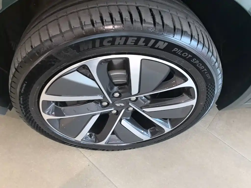 Li Auto Li L9 — миниатюра 23