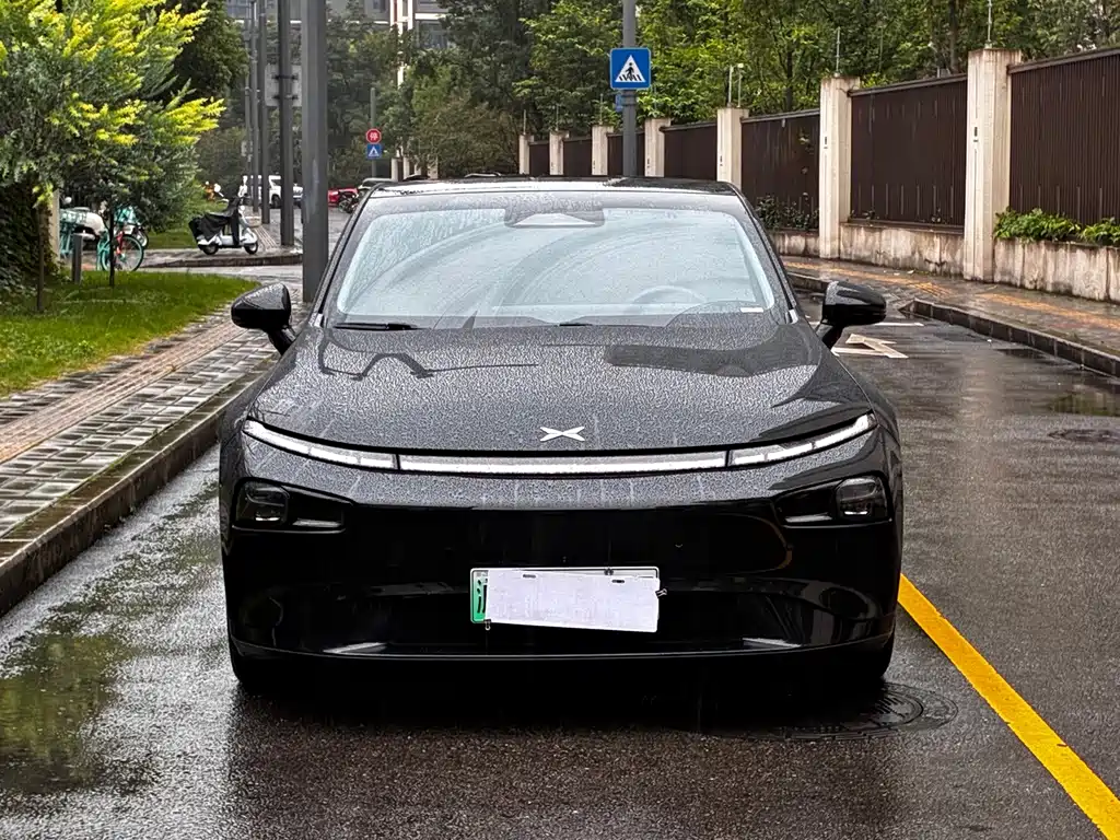 XPeng P7 — миниатюра 2