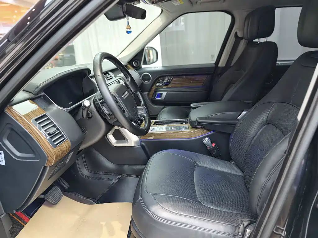 Land Rover Range Rover — миниатюра 5