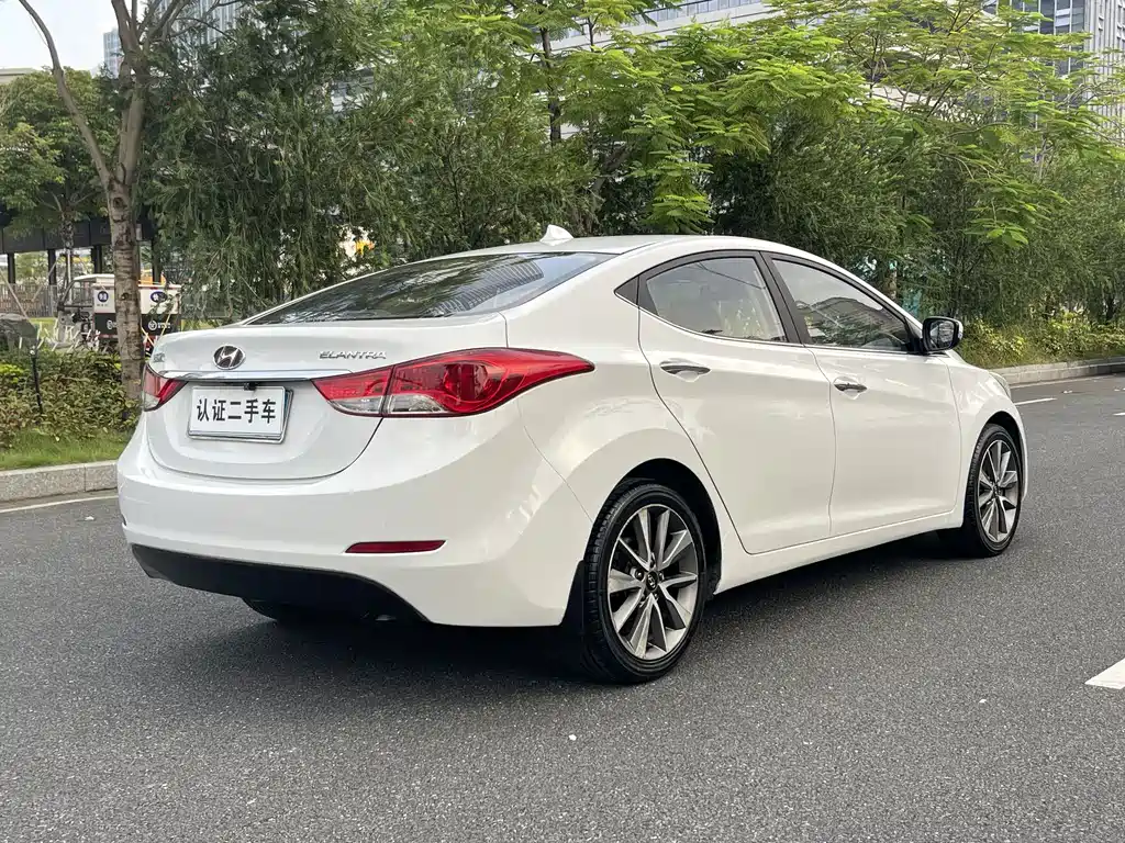 Hyundai Elantra Langdong — миниатюра 16