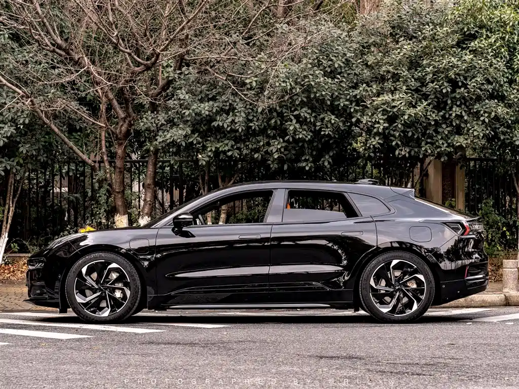 ZEEKR EXTREME KRYPTON 001