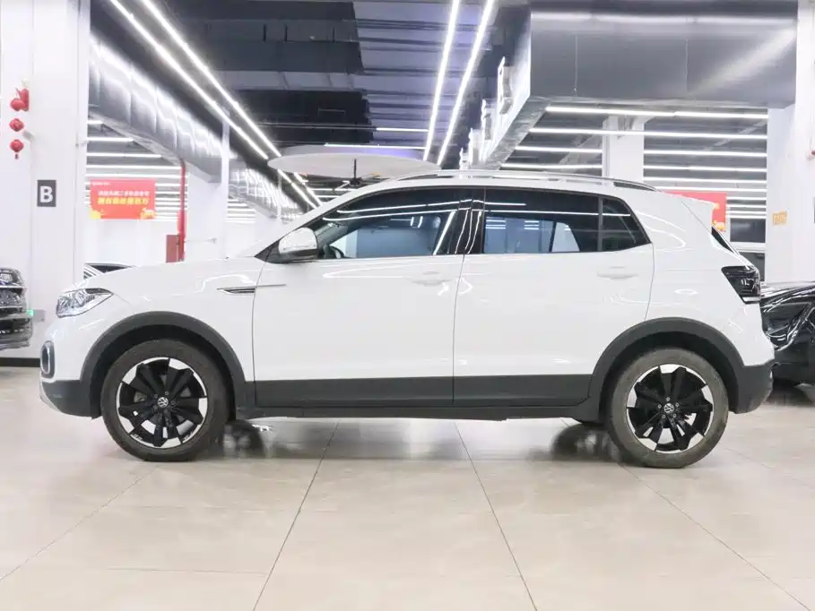 Volkswagen Tacqua 200TSI DSG Joy Connected Edition, фото 3