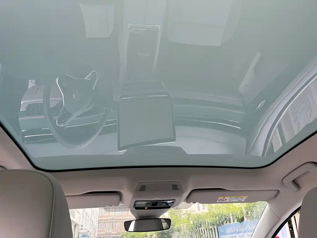 VOLKSWAGEN ID.7 VIZZION