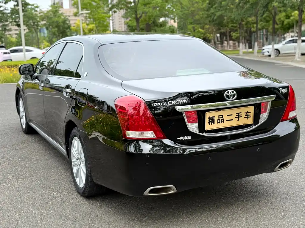 Toyota Crown 2011 2.5L Royal