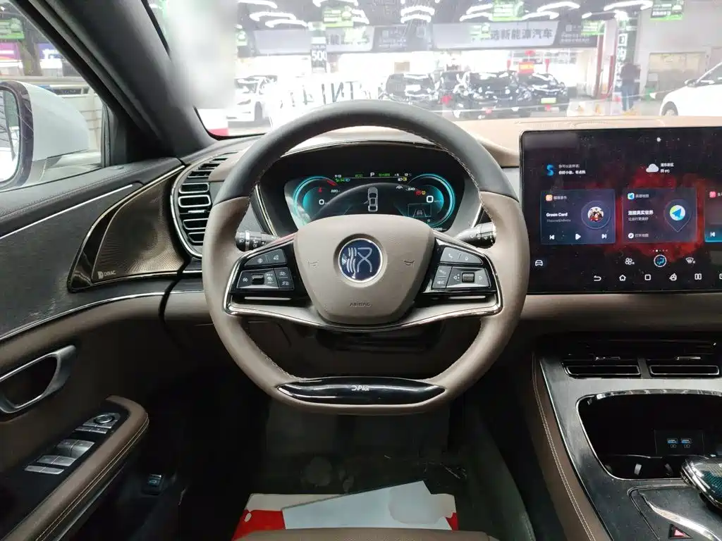 BYD Han — миниатюра 7
