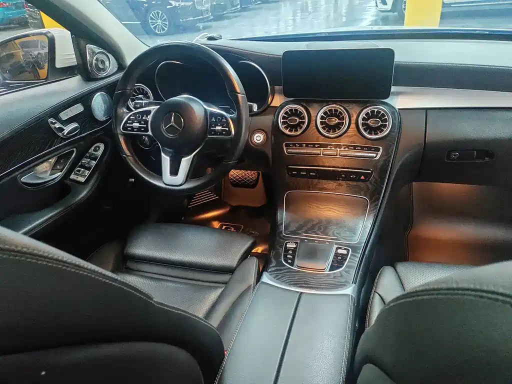 Mercedes-Benz C-Class — миниатюра 10