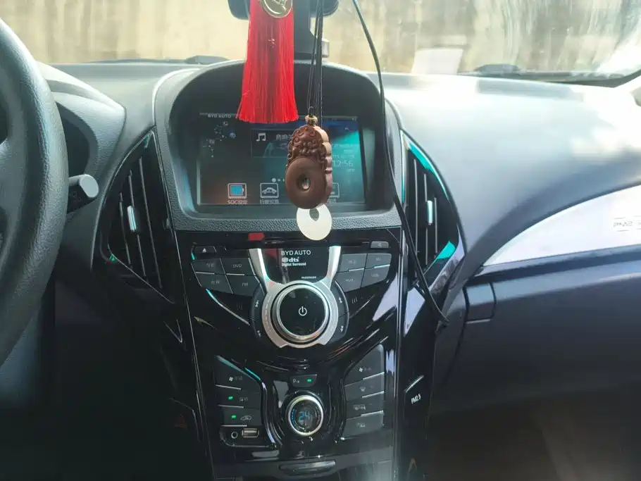 BYD Qin NEV — миниатюра 12