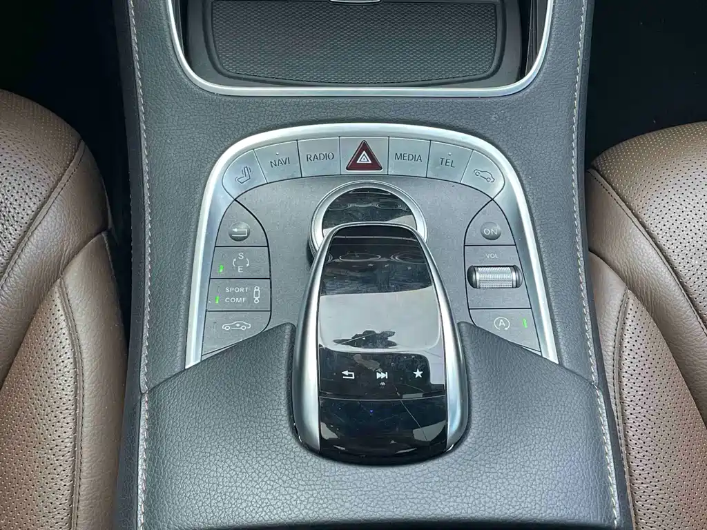 Mercedes-Benz S-Class — миниатюра 9