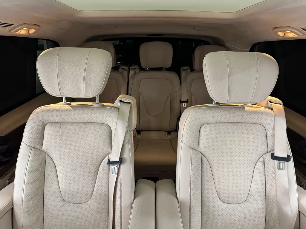 Mercedes-Benz V-Class — миниатюра 19