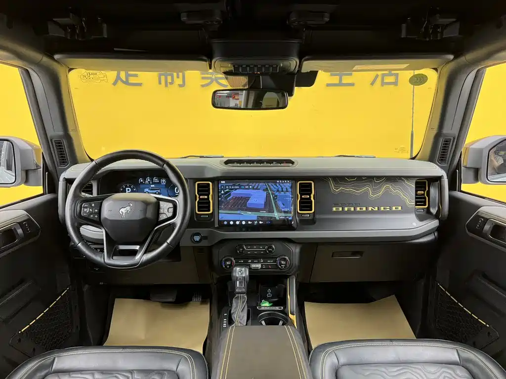 Ford Bronco — миниатюра 14