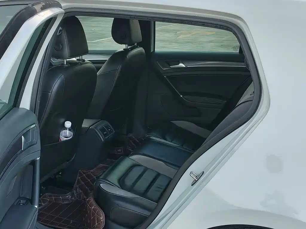 Volkswagen Golf — миниатюра 8