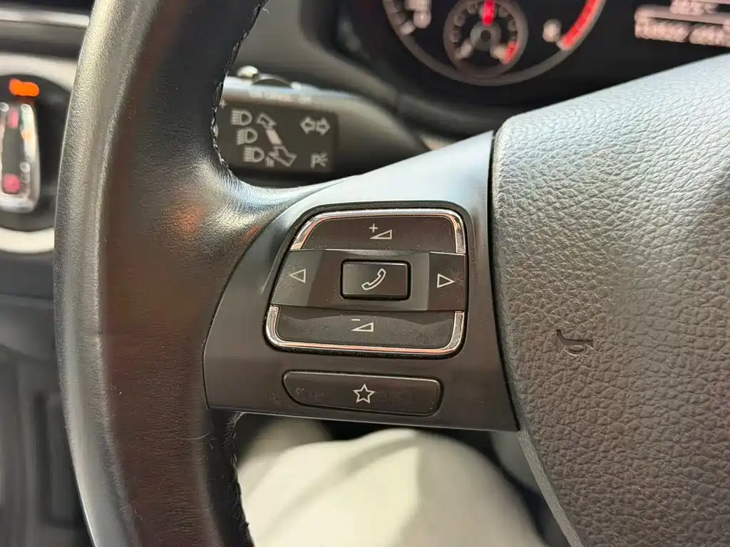 Volkswagen Passat — миниатюра 11