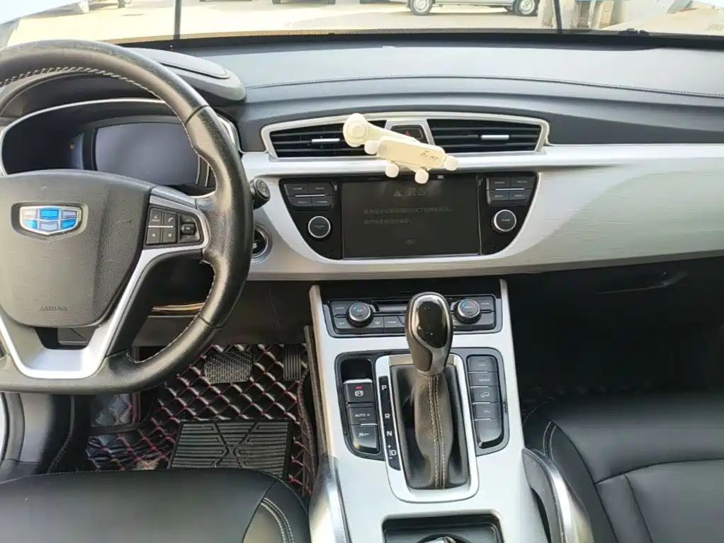 Geely Boyue — миниатюра 13