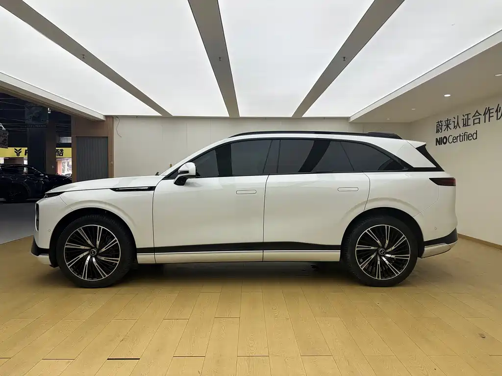 XPeng G9 — миниатюра 4