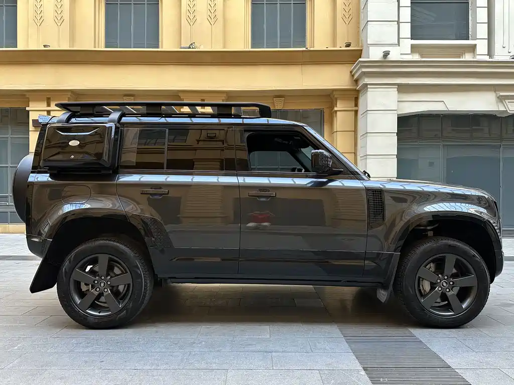 Land Rover Defender — миниатюра 4