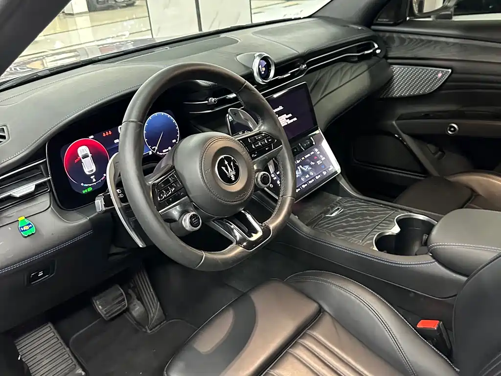 Maserati Grecale — миниатюра 8