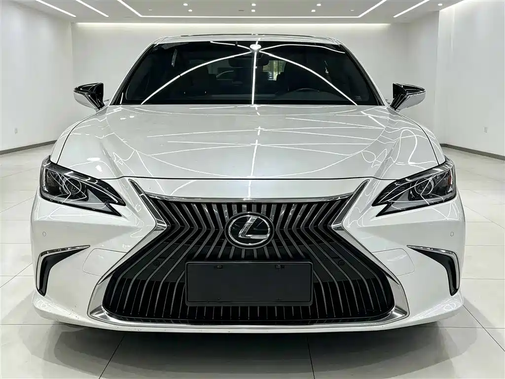 Lexus ES — миниатюра 2