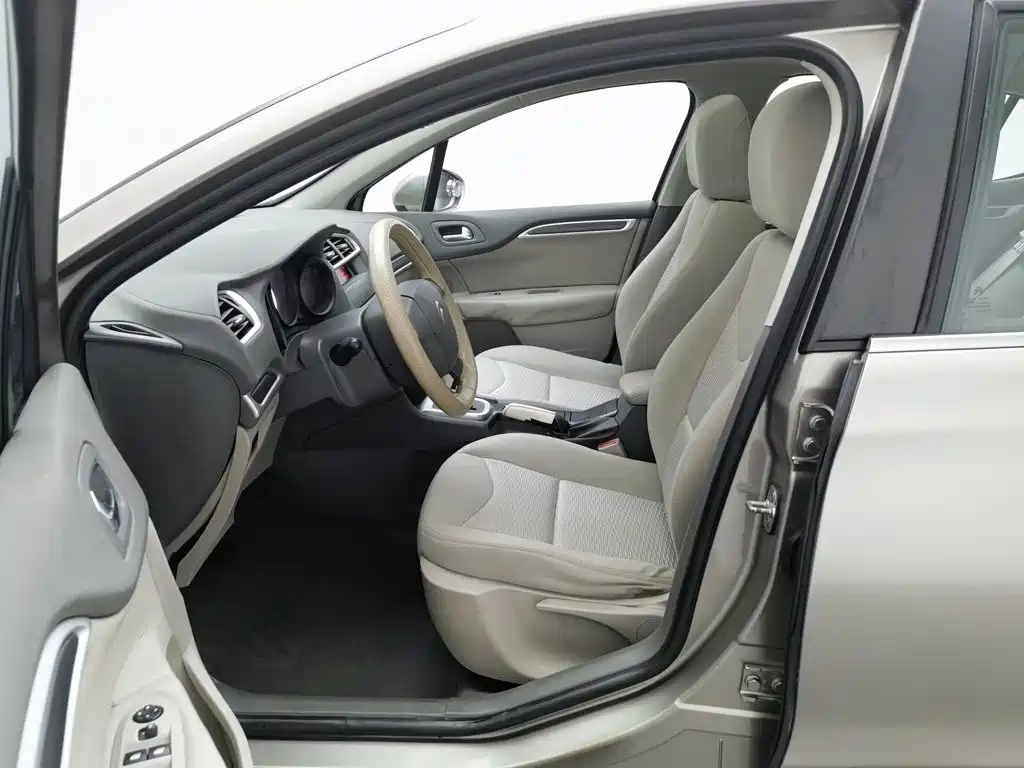 Citroen C4L — миниатюра 10