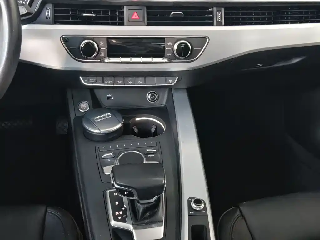 Audi A4L — миниатюра 12
