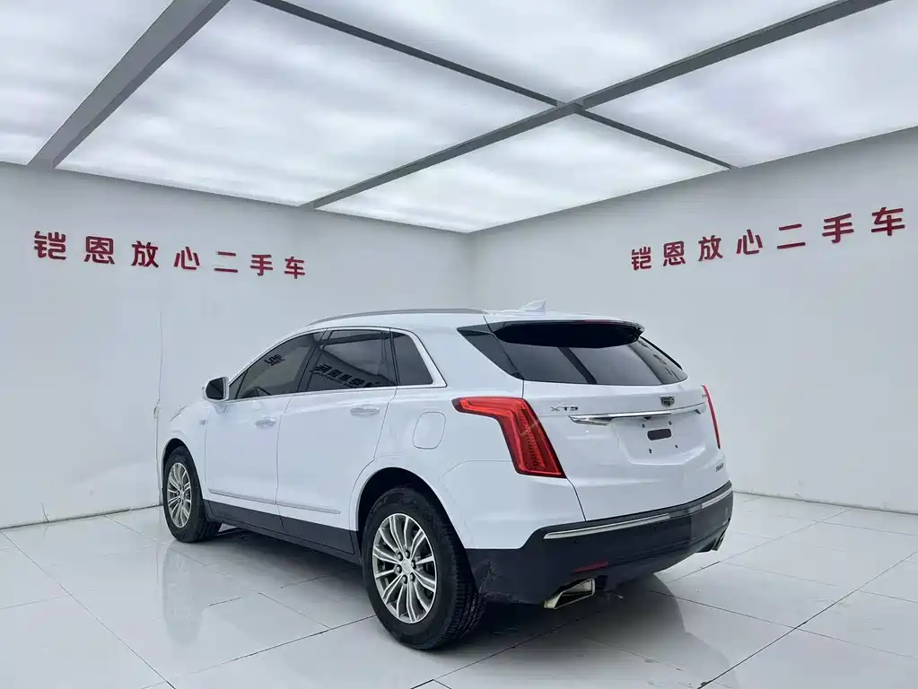 CADILLAC XT5