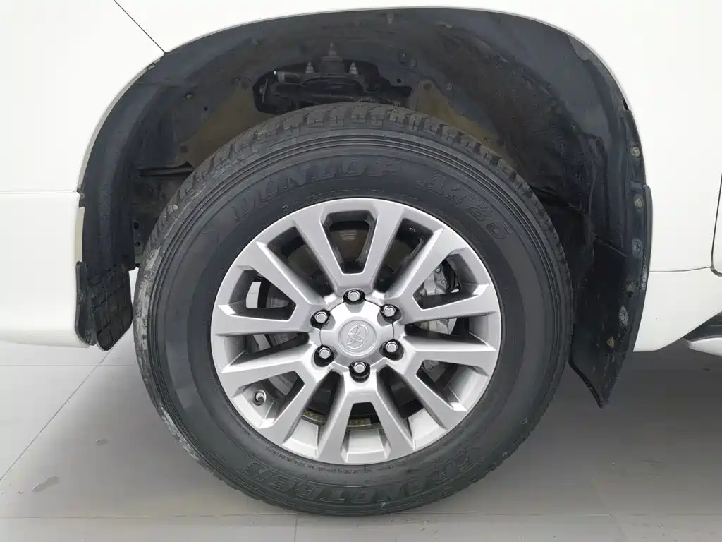 Toyota Prado — миниатюра 17
