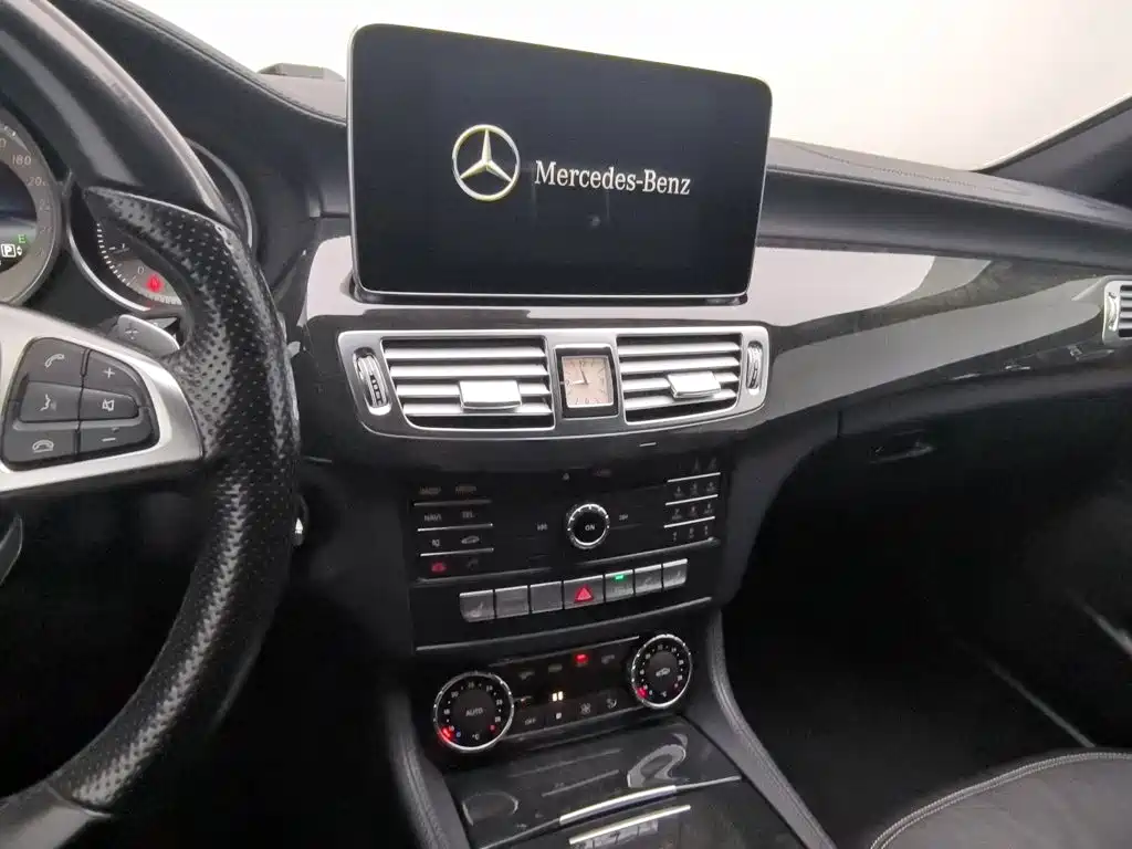 Mercedes-Benz CLS — миниатюра 12