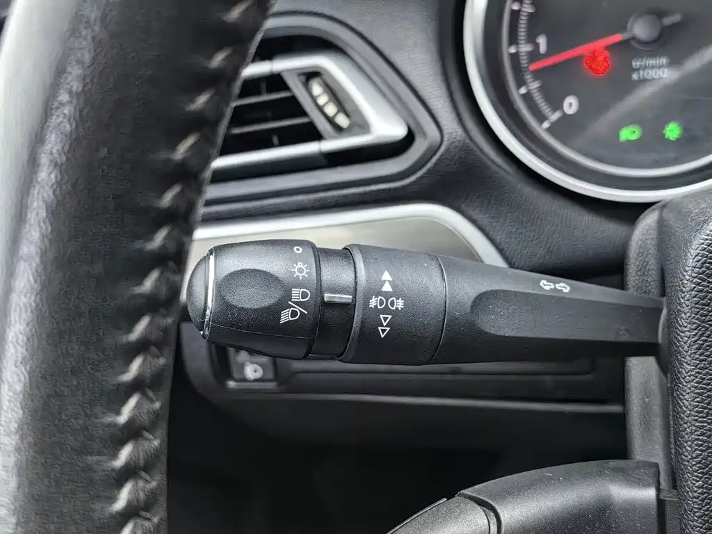 Peugeot 408 — миниатюра 21
