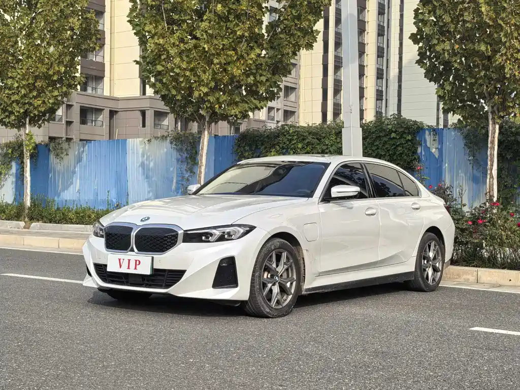 BMW i3 2025 eDrive 35 L