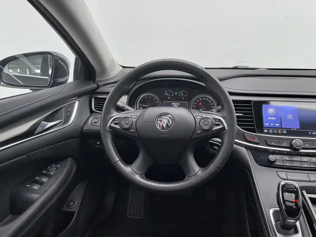 Buick LaCrosse — миниатюра 11