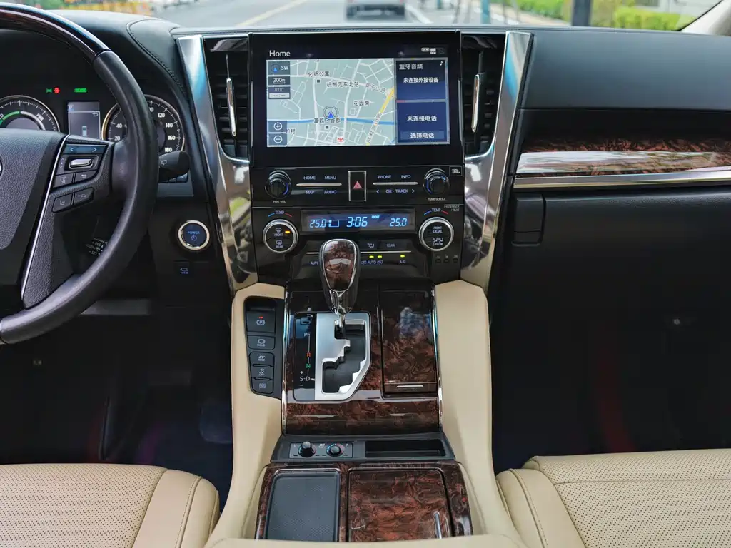 Toyota Alphard — фотографии объявления, Фото 12