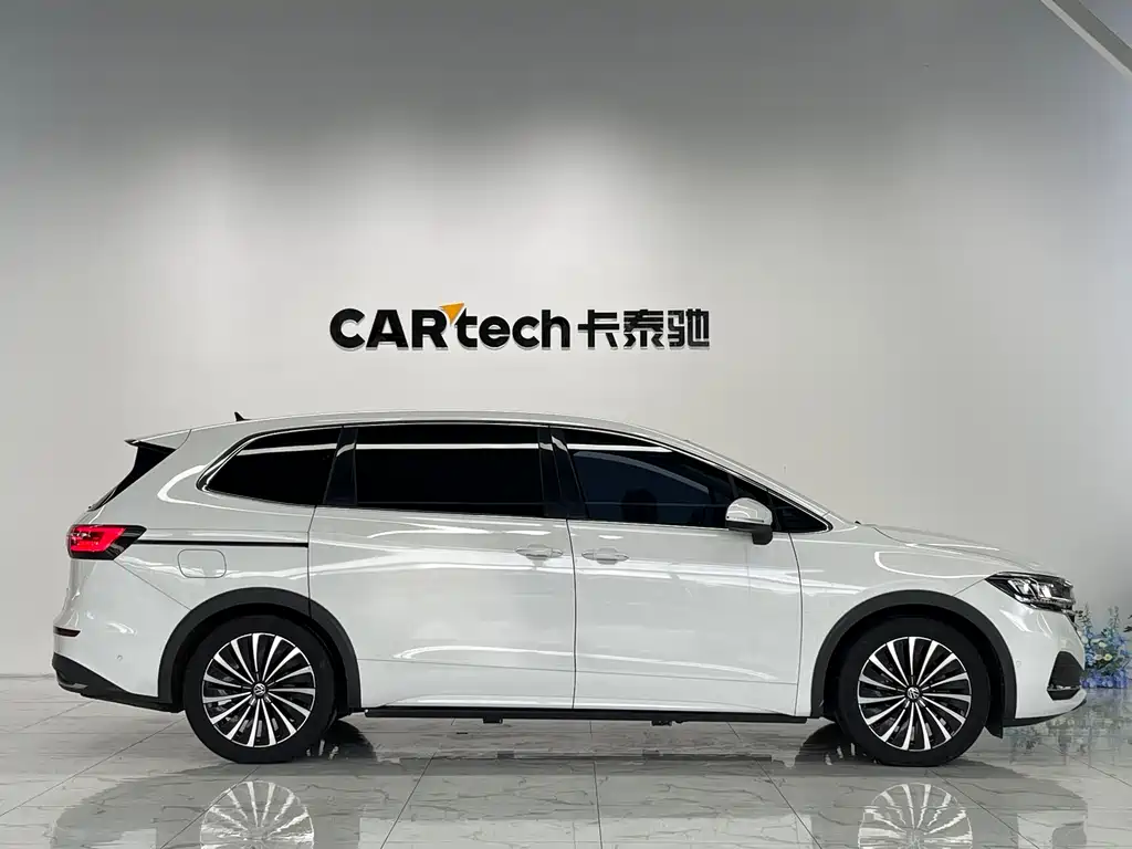 Volkswagen Viloran 2020 330TSI
