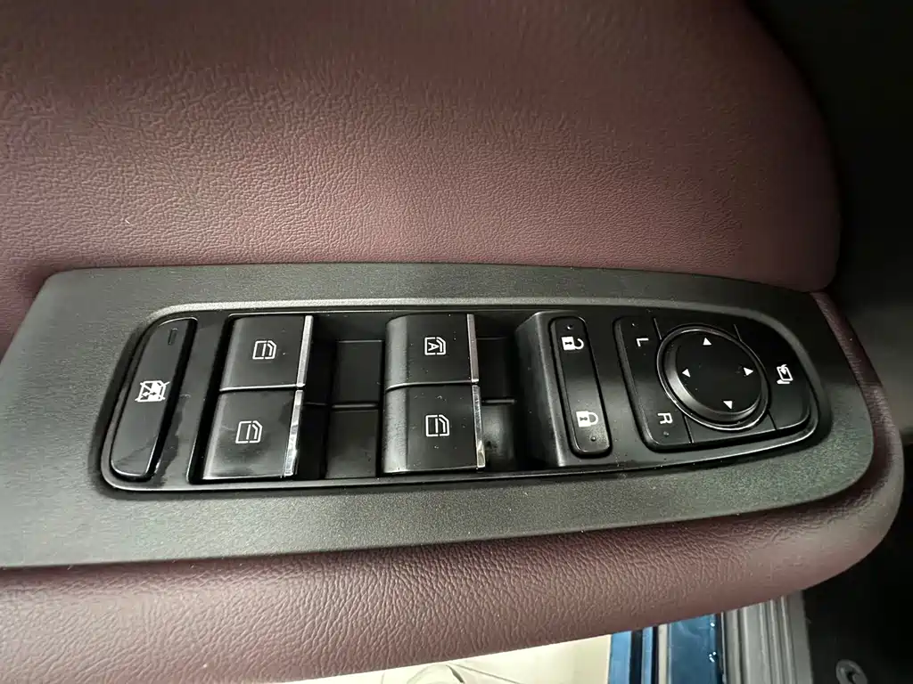 GAC Motor Trumpchi M6 — миниатюра 19