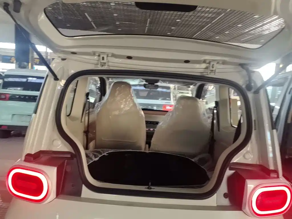 Wuling MINIEV — миниатюра 19