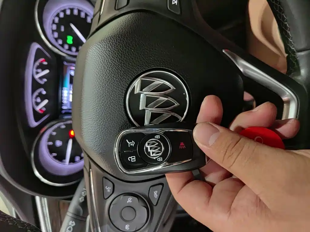 Buick Envision Plus — миниатюра 9