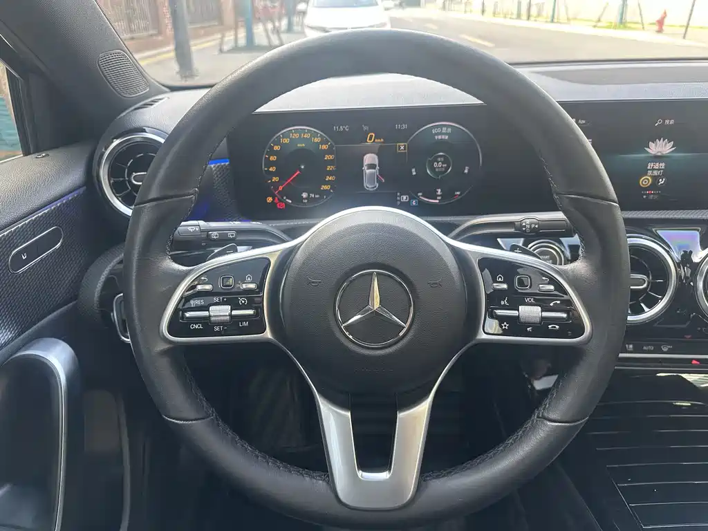 MERCEDES-BENZ A CLASS