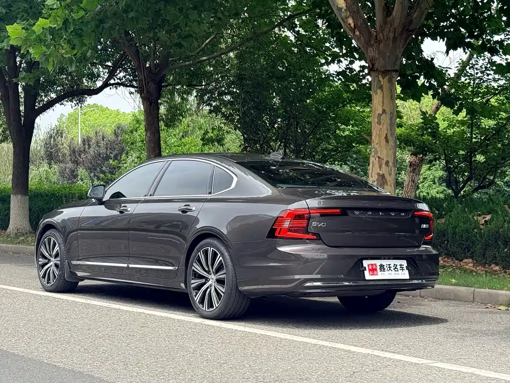 Volvo S90 2021 B5 Luxury