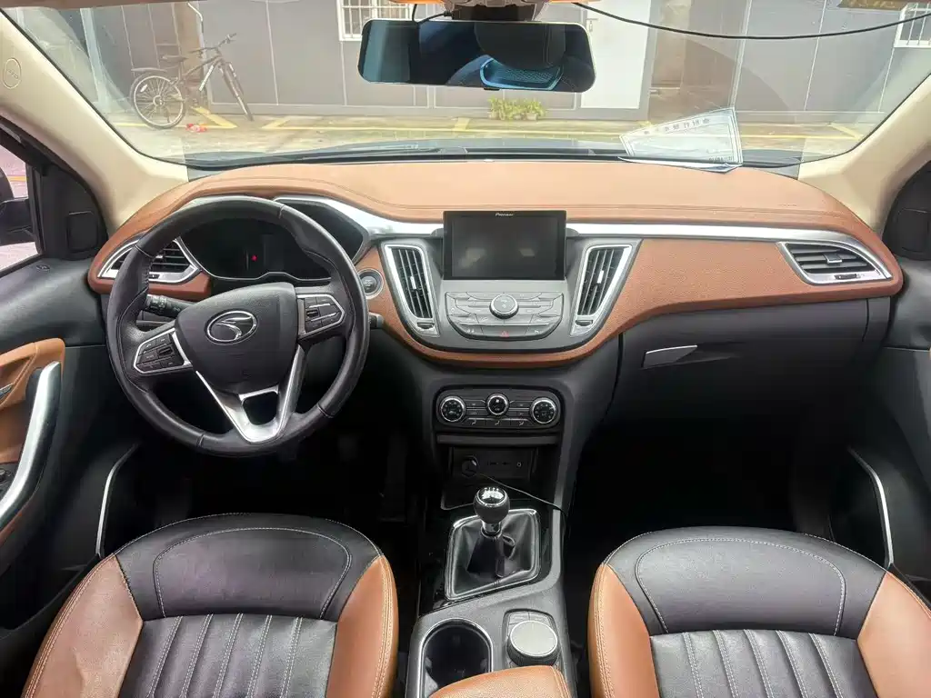 Soueast DX7 2018 1.5T MT Luxury