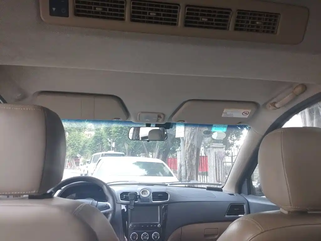 Wuling Hongguang — миниатюра 19