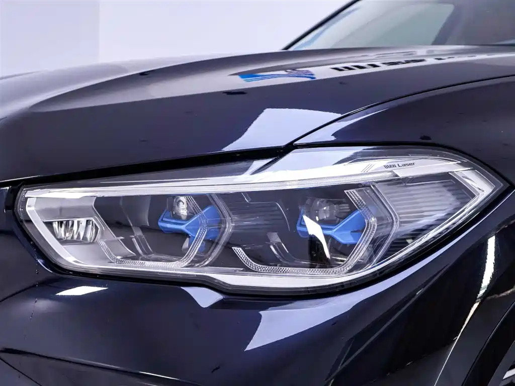 BMW X5 2022 xDrive 30Li Premium M Sport