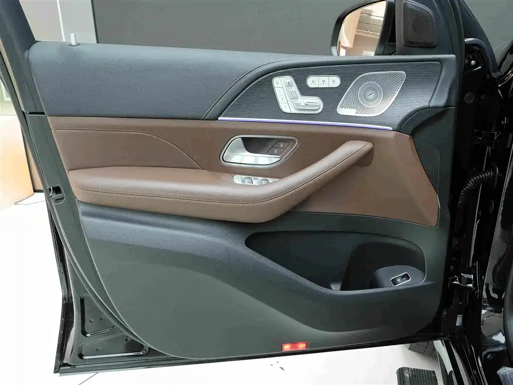 Mercedes-Benz GLS — миниатюра 15
