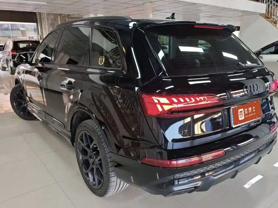 Audi Q7 — миниатюра 7
