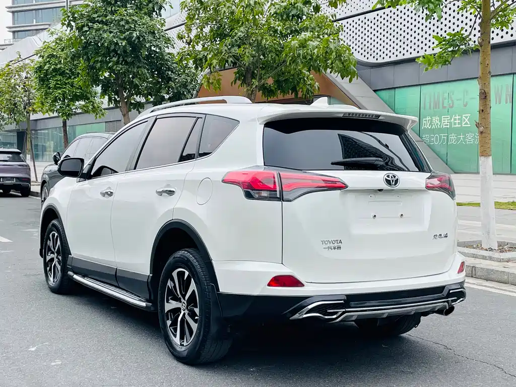 TOYOTA RAV4 RONGFANG