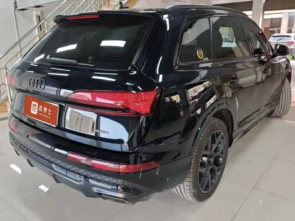 Audi Q7 — миниатюра 3